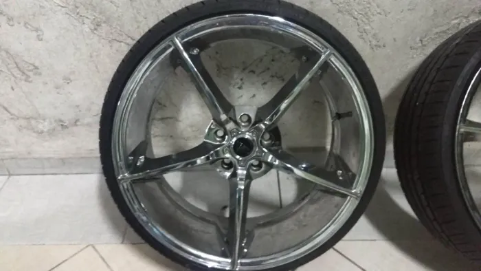 Rodas Aro 20 cromadas, marca RUFF Americana eixo 114