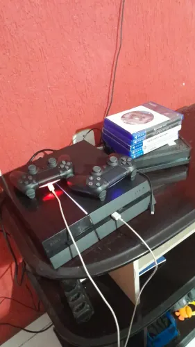 Troco ps4 desbloqueado 2 controles por PC gamer