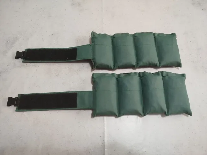 Par de Caneleiras / Tornozeleiras - 4 kg cada