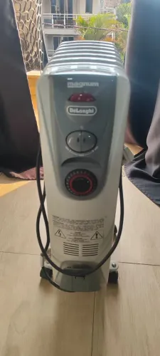 Aquecedor elétrico à óleo Delonghi 127V 