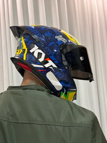 Capacete KYT TT-rev