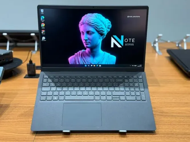 Notebook Dell Inspiron 15 3520 i7 12ª Geração 16GB SSD NVMe 120Hz - Garantia e NF