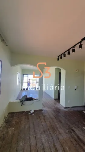Apartamento para locação no Centro de Uberlândia-MG: 3 quartos, 1 suíte, 2 salas, 1 vaga d