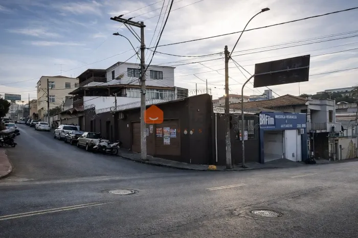 Imóvel Comercial á venda no Bairro Floresta em Belo Horizonte MG
