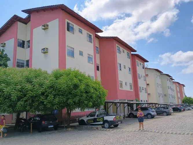 Apartamento 1º Andar, sombra na Parangaba