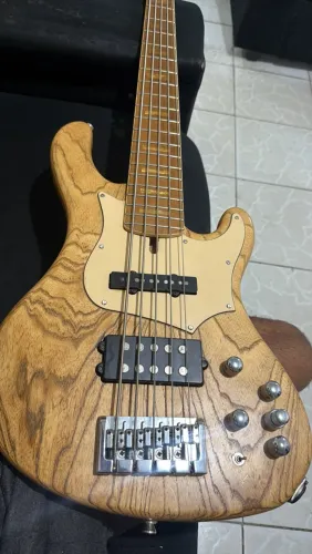 Baixo cort gb75