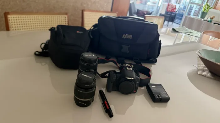 Cânon Rebel T1 I