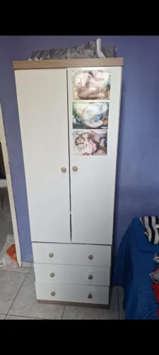 Quardo roupa e  berço cercadinho 
