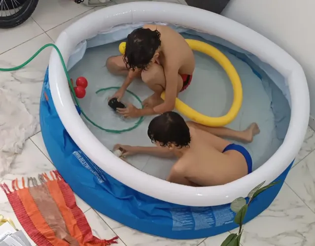 Piscina inflável 3000 litros