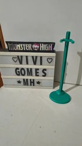Monster High suporte verde masculino G1