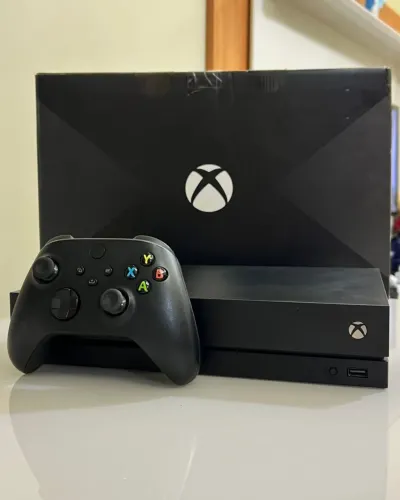 XBOX ONE X 1TB  IMPECÁVEL