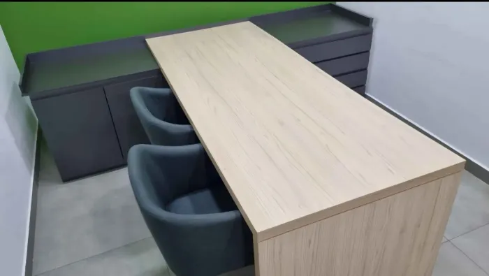 Mesa de escritório em MDF