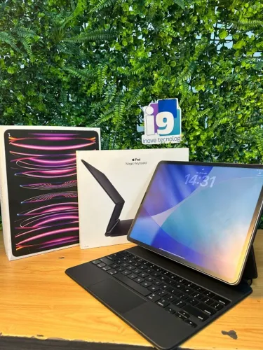 iPad Pro (6° geração) + Magic Keyboard