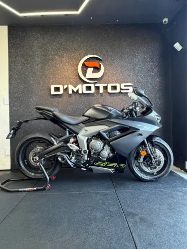 TRIUMPH DAYTONA 660 - 2024
