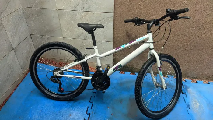 Bicicleta Caloi aro 24
