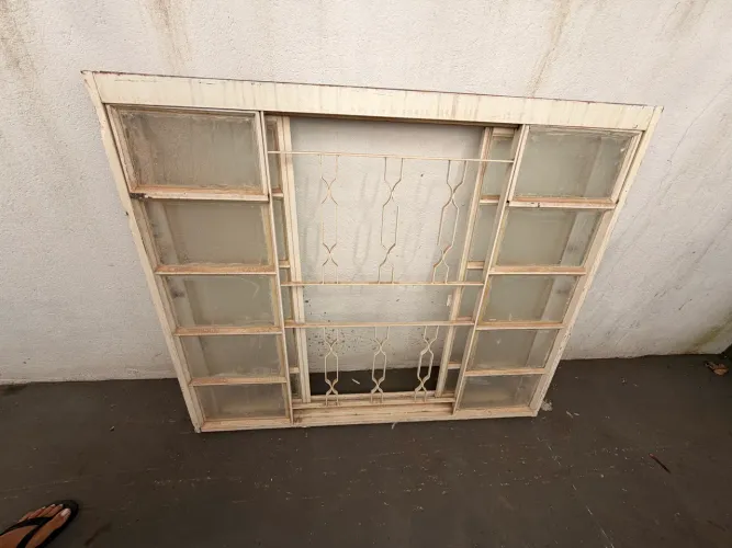 Janela vitro 1,00x1,20 aço com vidro 