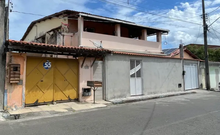 CASA AMPLA À VENDA EM SALINAS DA MARGARIDA - DISTRITO DO DENDÊ-BA