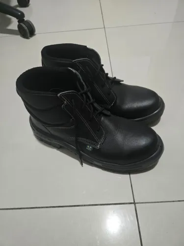 Bota masculina