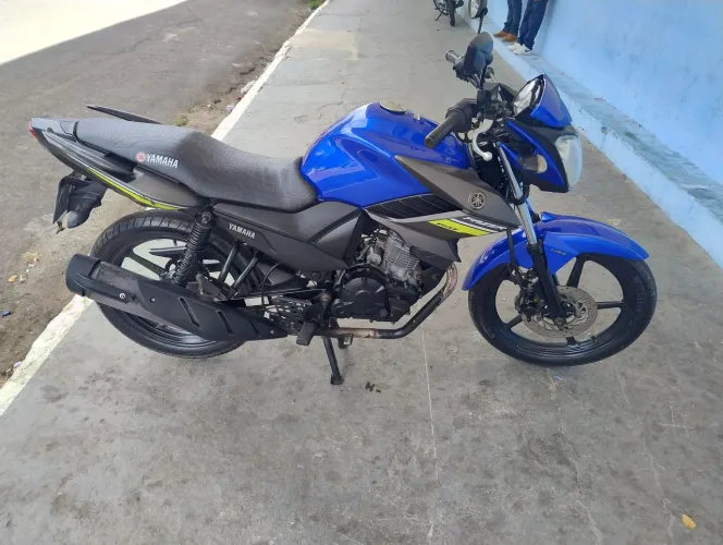 Vende-se ou troca-se Fazer 150 2021
