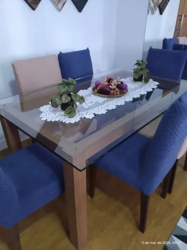 mesa de jantar de 1m x 1,60m tampo de vidro temperado de 12 mm e seis cadeiras