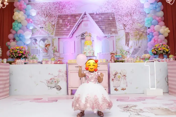 Vendo Vestido Infantil de Luxo 2 em 1