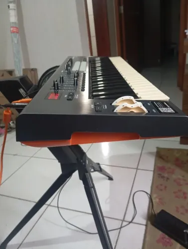 Controlador Midi Launchkey MK2 49 Novation