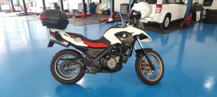 BMW G 650 GS 2014 - Apenas 25k km - Baú + Protetor - Impecável