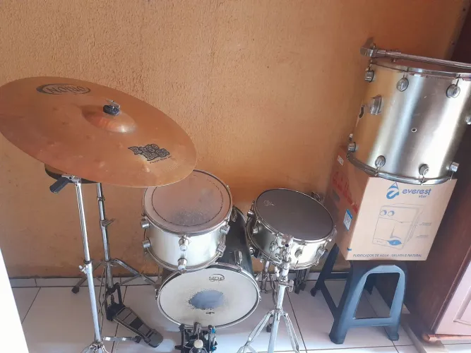 Bateria completa so respondo no WhatsApp 
