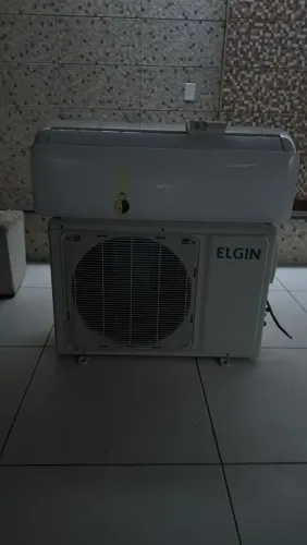 Vende- se ar-condicionado de 18 BTUs só o filé 