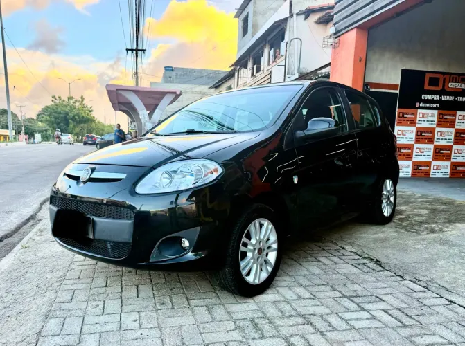 Fiat Palio Attractive 1.0 EVO Fire Flex 8V 5P 2013