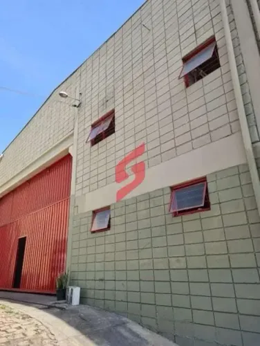 ALUGA-SE BARRACÃO COMERCIAL / INDUSTRIAL 1.000 m²
