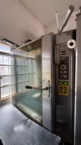 Vendo barato forno turbo prática