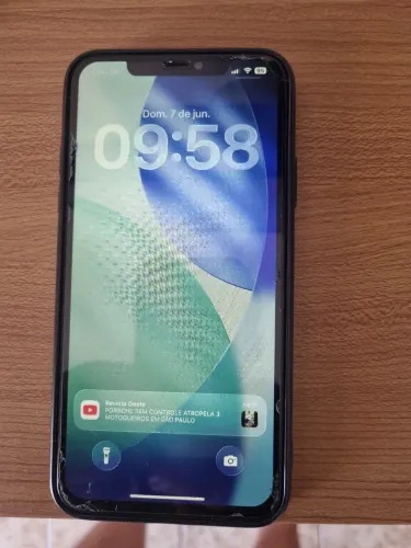 Vendo um iphone 11 promax 256gb com película