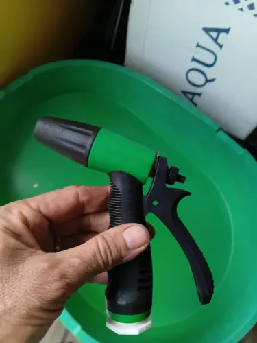 Vende-se esse gatilho para mangueira novo