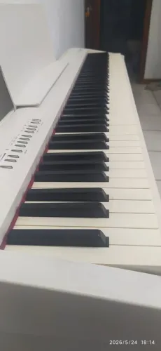Piano Digital Roland FP-30