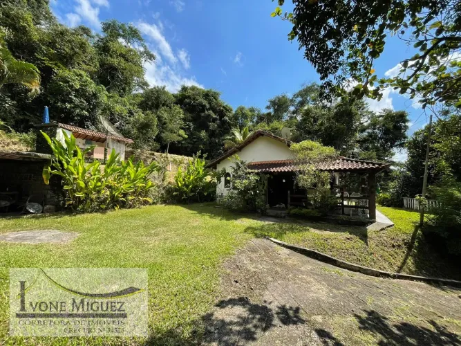 Casa em Sacra Família do Tinguá - Engenheiro Paulo de Frontin, RJ