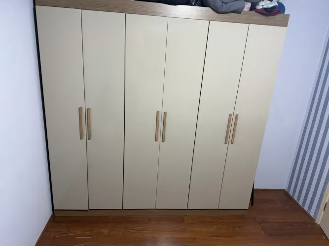 Guarda-Roupa 6 Portas - Grande e Espaçoso