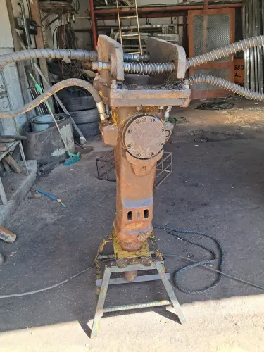 Rompedor hidráulico Atlas Copco SB302