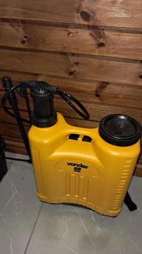 Pulverizador costal novo.