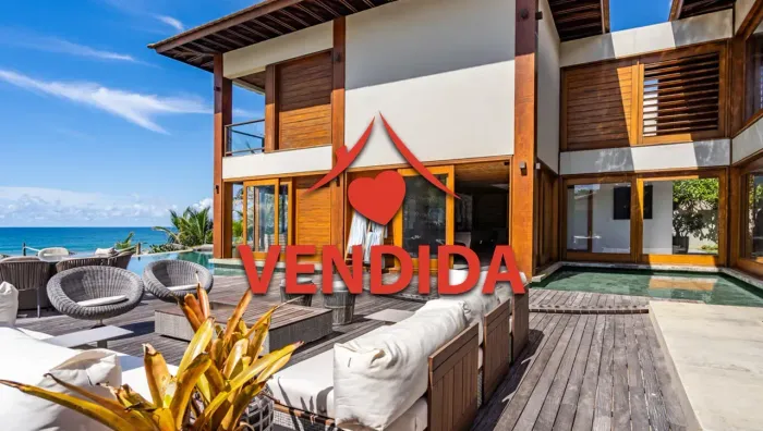 Casa de luxo frente à praia para a venda no condomínio Interlagos - Camaçari -Bahia