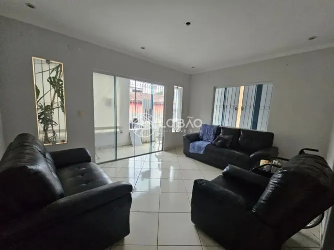 Casa de 3 quartos com terraço na Vila Julieta em Resende RJ