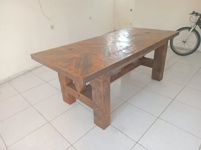 Mesa rústica
