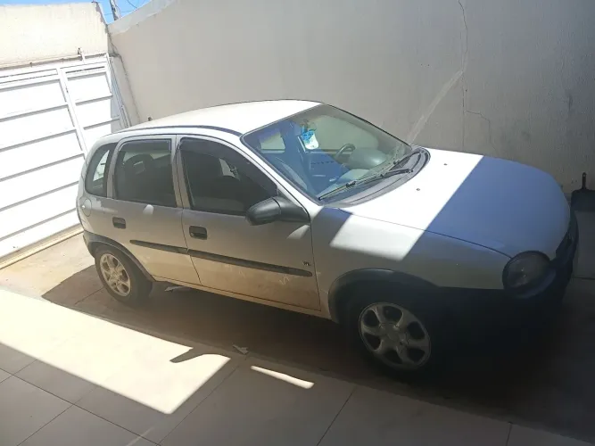 Chevrolet Corsa GL 1.6 MPFI / 1.4 EFI 2P E 4P 1996