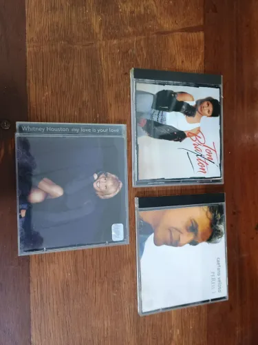3 CDs de diversos artistas.