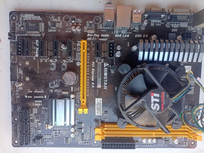 Placa mãe BiosStar lga 1150 ddr3