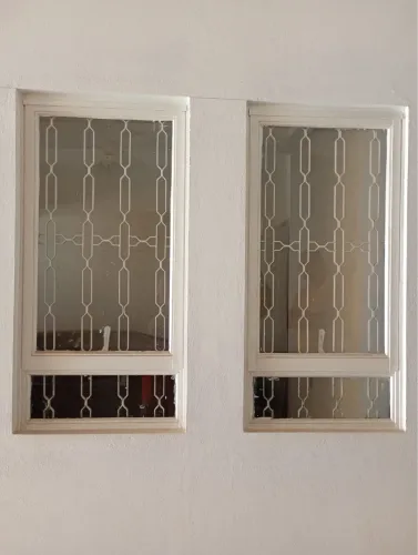 Janelas vidro 250,00 cada