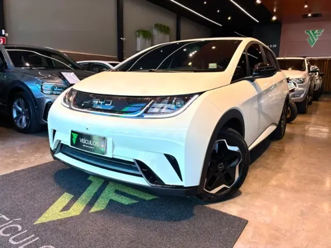 BYD Dolphin EV (Elétrico) 2026