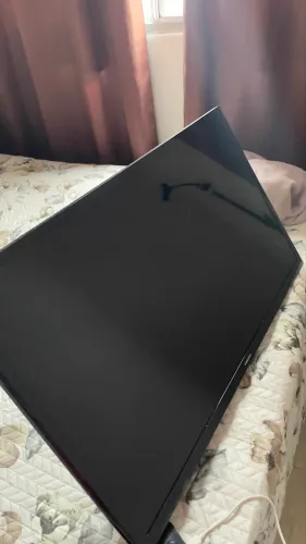 Smart TV Samsung 32? UN32J4300AG - Com defeito na tela