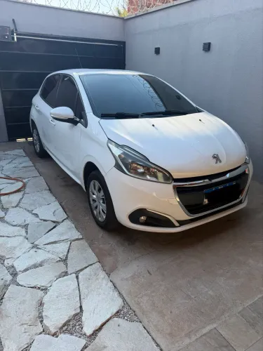 Peugeot 208 Active 1.2 Flex 12V 5P Mec. 2017