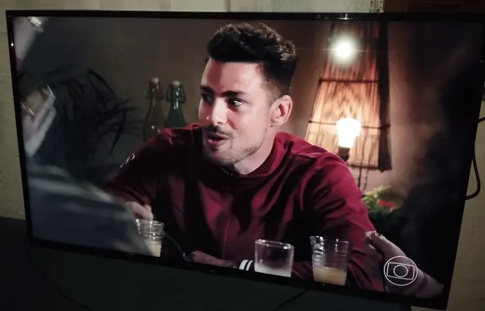 Vendo SmartTV  TCL 50 polegadas 4K ultra 